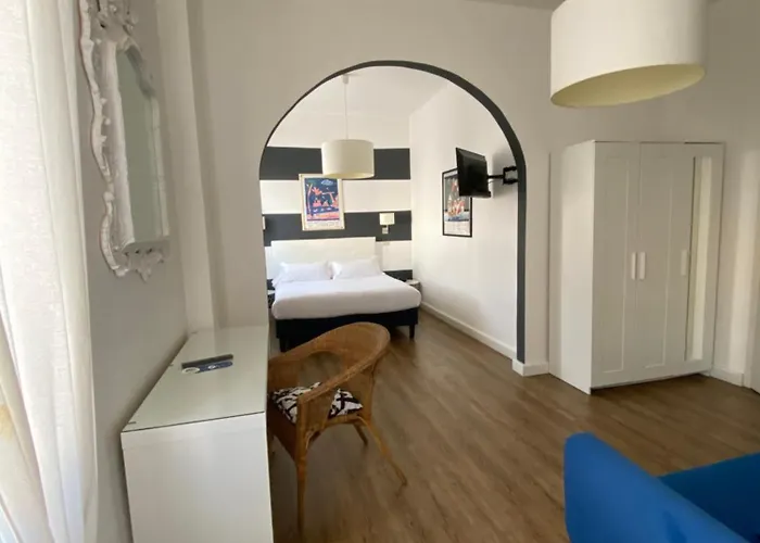 Maison Del Magra מלון