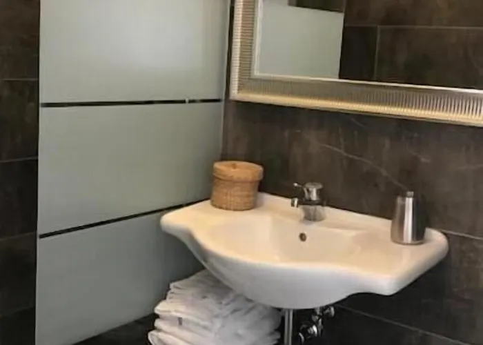 Maison Del Magra מלון אמליה