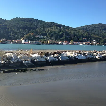 Maison Del Magra Hotel